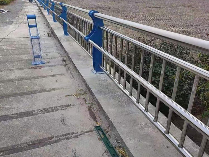 预计短期国内建筑桥梁护栏市场价格或承压运行