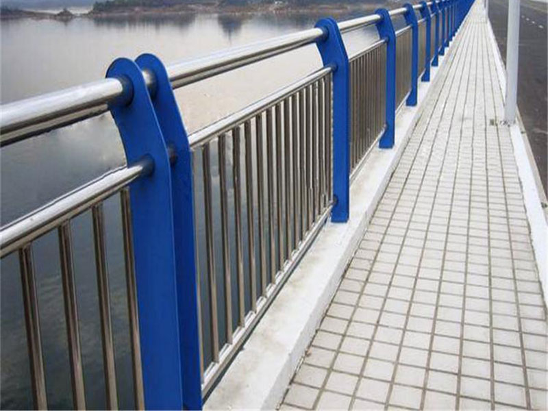 国内现货桥梁护栏​市场价格再度走高