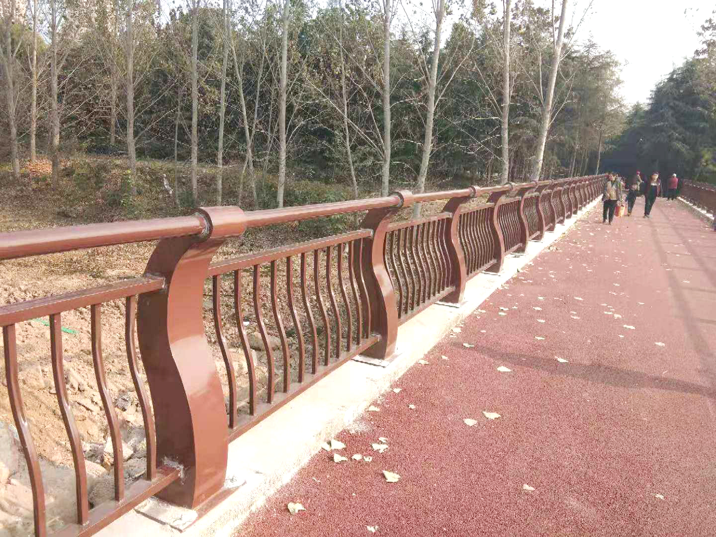 桥梁护栏盘面已率先下跌