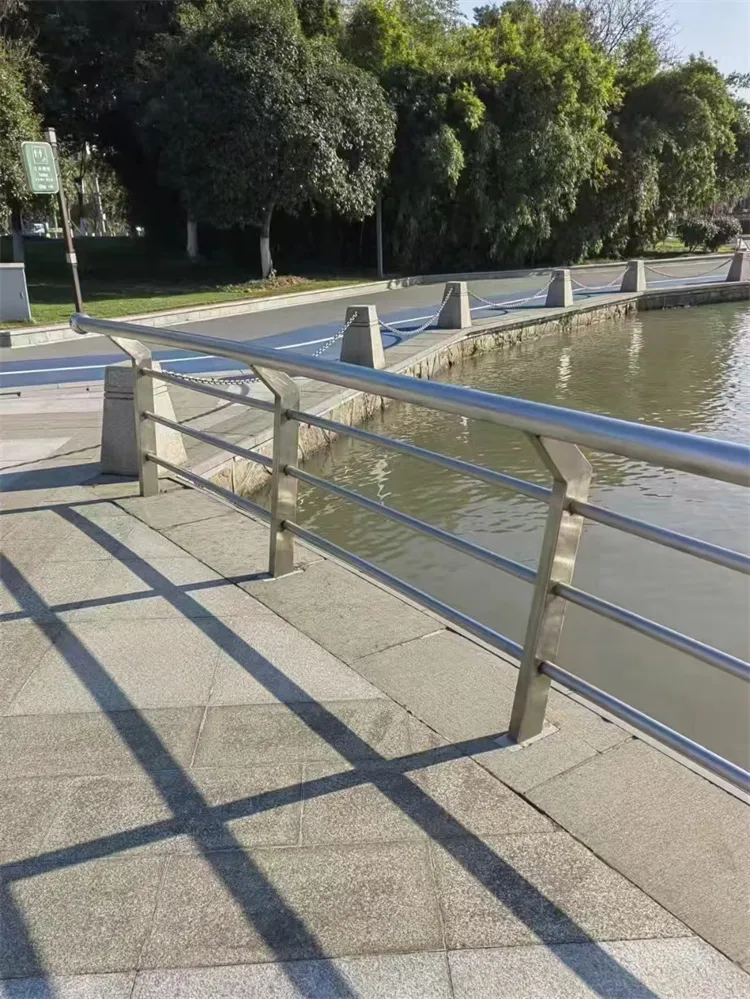 预计下半年灯光护栏价格增速将放缓