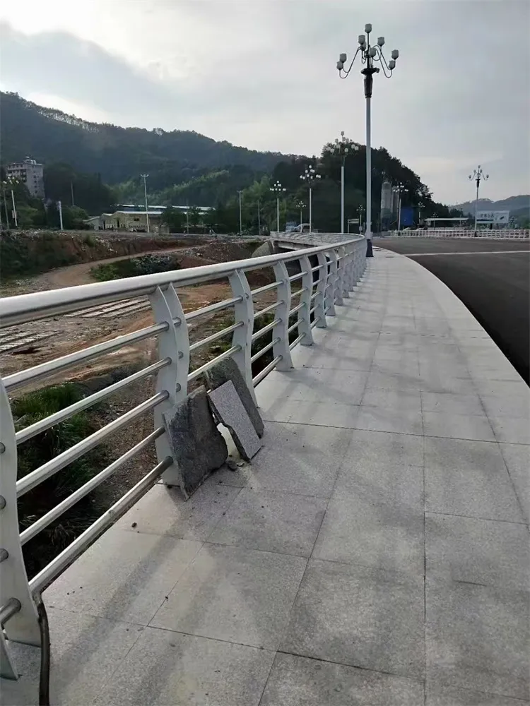 桥梁护栏市场延续淡季累库